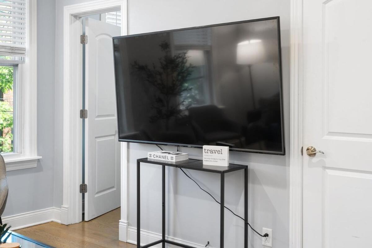 Stylish 2Br Urban Retreat In River West شيكاغو المظهر الخارجي الصورة